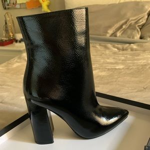 Black heeled booties!